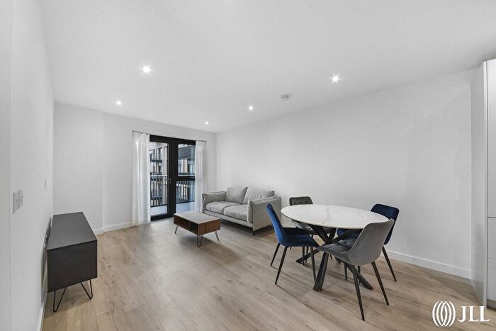 1 Bedroom Flat To Rent In Anax Street, London, N4