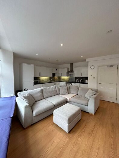 2 Bedroom Flat To Rent In Dock Street, City Centre, Dundee, DD1