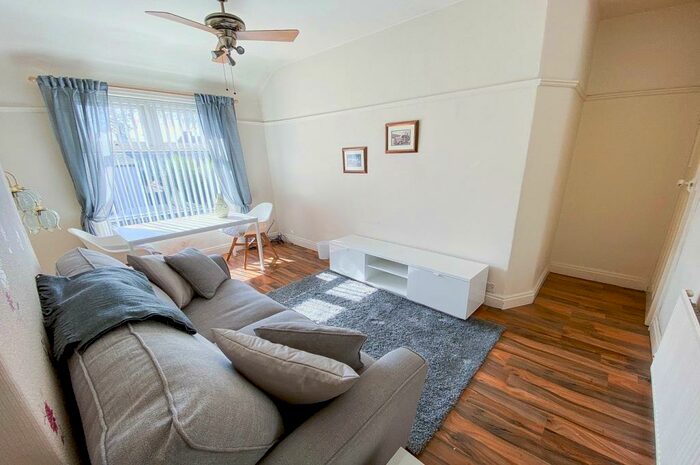 1 Bedroom Apartment To Rent In Flixton Road, Urmston, Manchester, M41