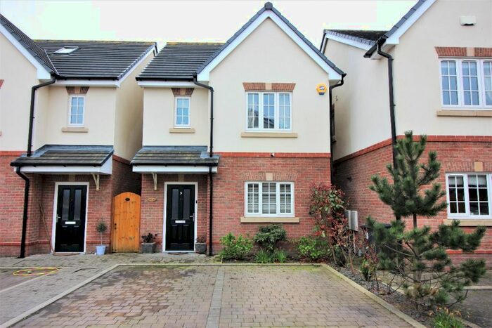 4 Bedroom Detached House To Rent In Ploughman's Close, Southport, PR9