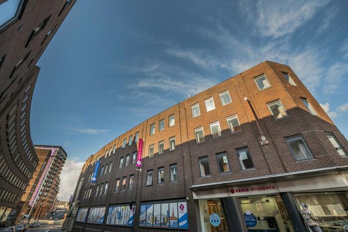 2 Bedroom Apartment To Rent In Bedroom Apartment In Queen Street, Sheffield, S1