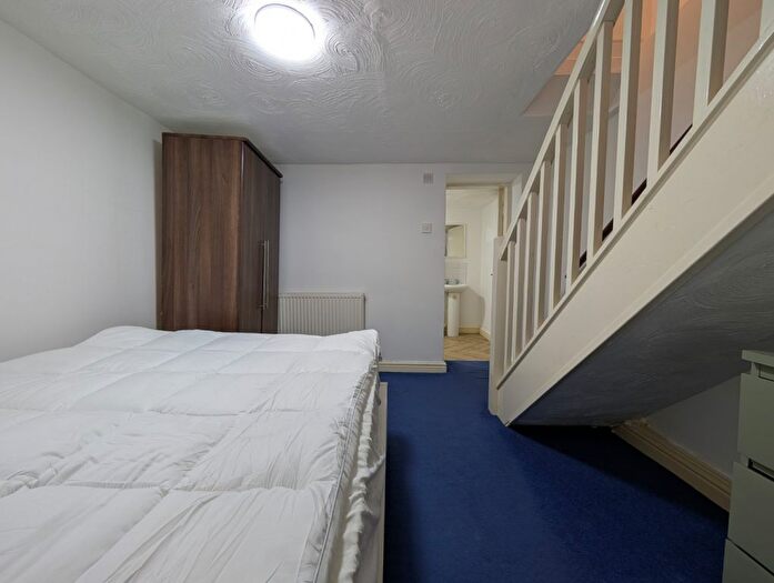1 Bedroom Flat To Rent In , Granville Road, Manchester, Greater Manchester, M14