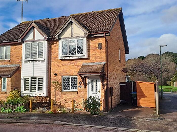 2 Bedroom Semi Detached House For Sale In Coniston Way, Beaumont Park, BN17