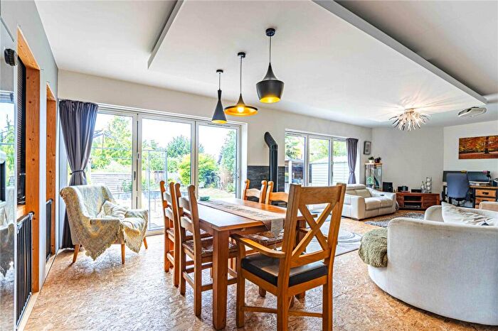 3 Bedroom Bungalow For Sale In Moor End, Eaton Bray, Central Bedfordshire, LU6
