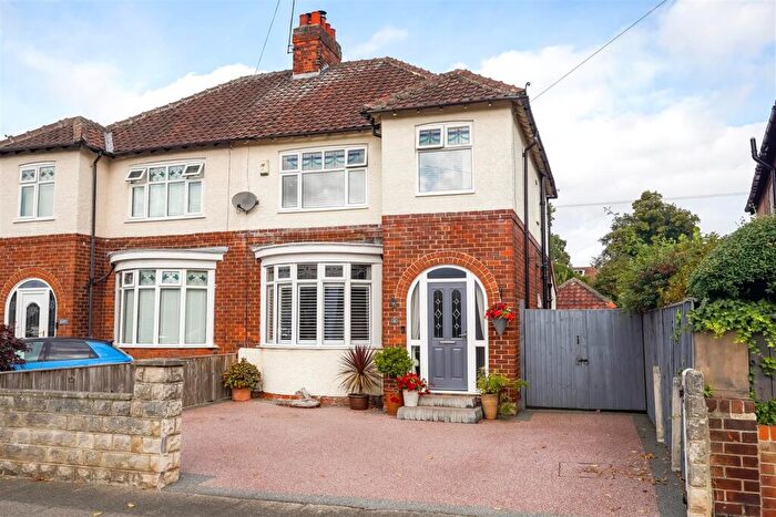 3 Bedroom Semi-Detached House For Sale In Ravensdale Road, Darlington, DL3