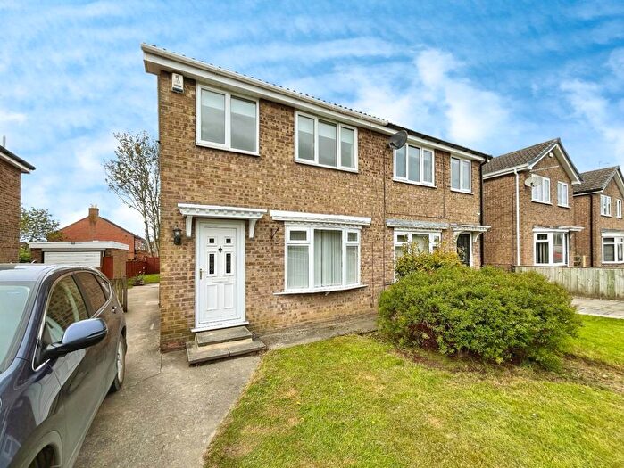 3 Bedroom Semi-Detached House To Rent In Tranmire Close, Thirsk, YO7