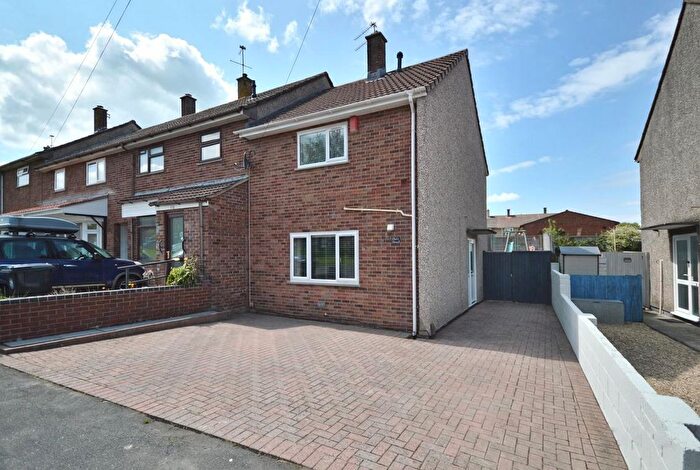 2 Bedroom Semi-detached House For Sale In Sturminster Road, Stockwood, Bristol, BS14