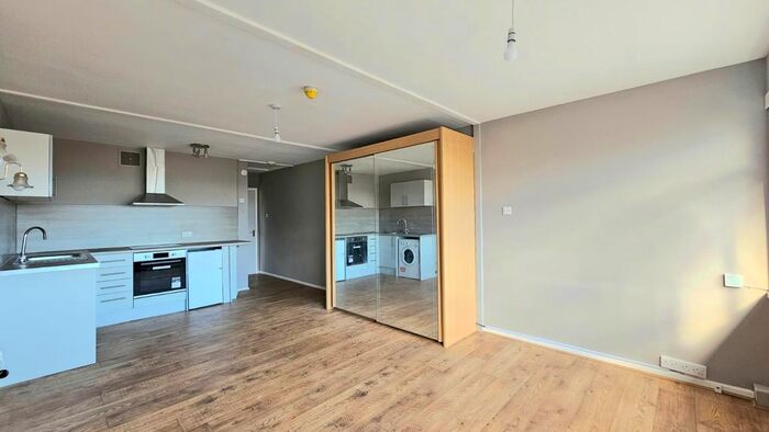 1 Bedroom Flat To Rent In Totnes Road, Paignton, TQ4