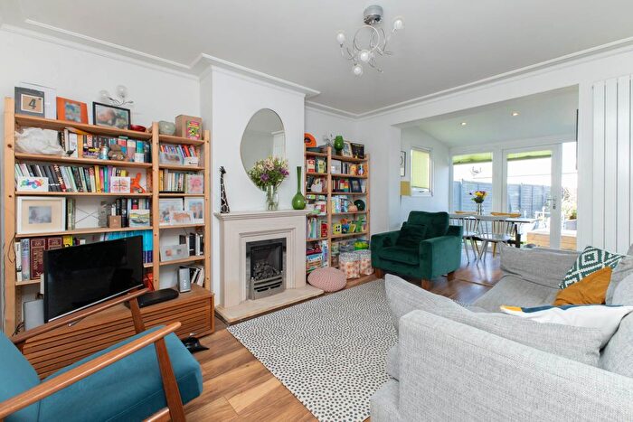 3 Bedroom Detached House For Sale In Crawley Road, Horsham, RH12