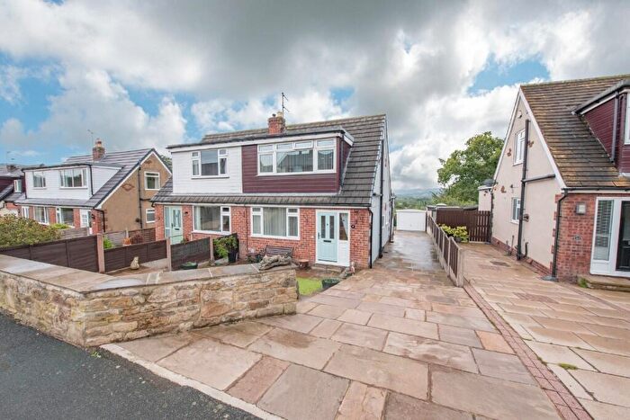 3 Bedroom Semi-Detached House For Sale In Woodside Road, Silsden, BD20