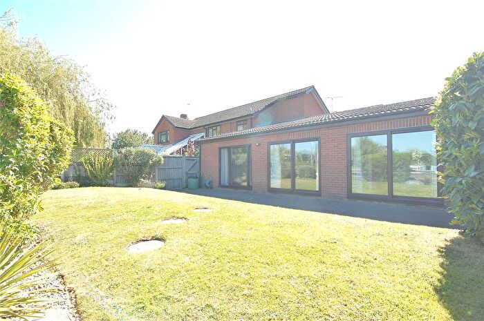 2 Bedroom Bungalow For Sale In Lake Lane, Frampton On Severn, Gloucester, Gloucestershire, GL2