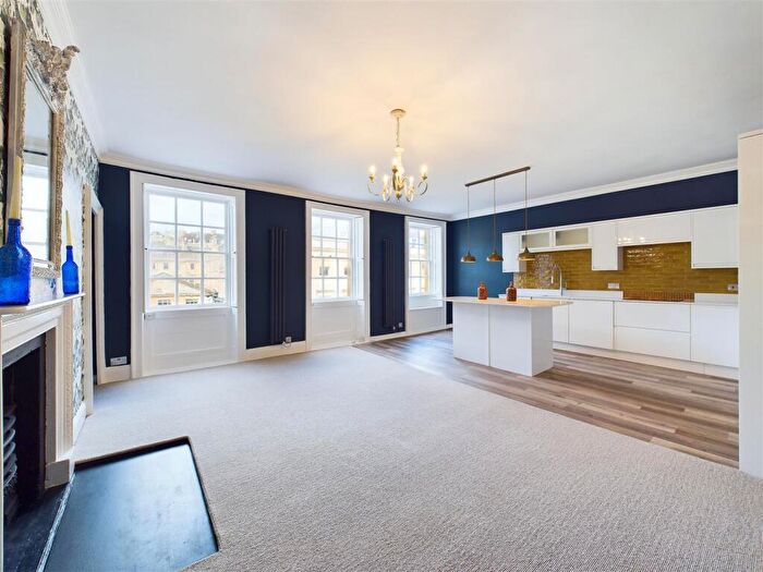 2 Bedroom Apartment To Rent In Alfred Street, Bath, BA1