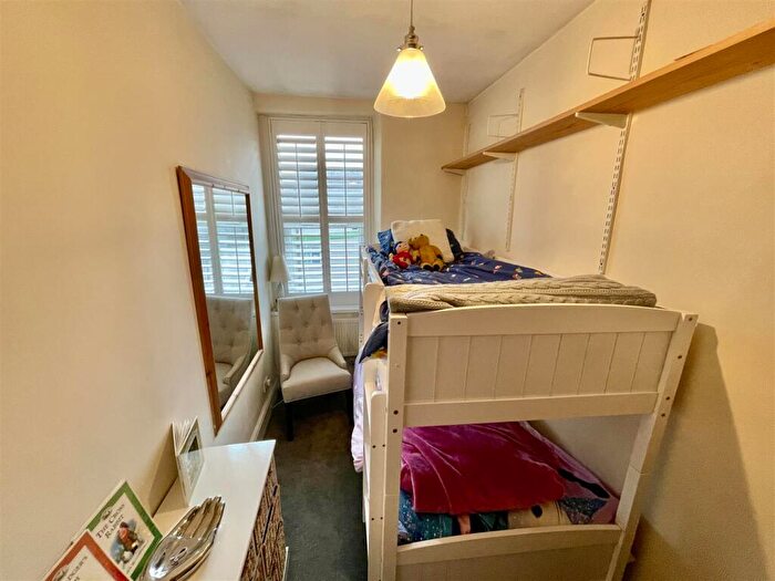 3 Bedroom Terraced House For Sale In Commercial Road, Plymouth, PL4