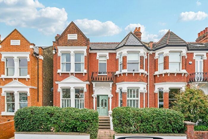 2 Bedroom Flat To Rent In Bernard Gardens, Earlsfield, SW19
