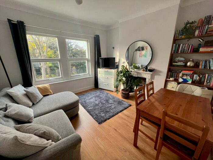 2 Bedroom Maisonette To Rent In Blackshaw Road, Tooting, SW17