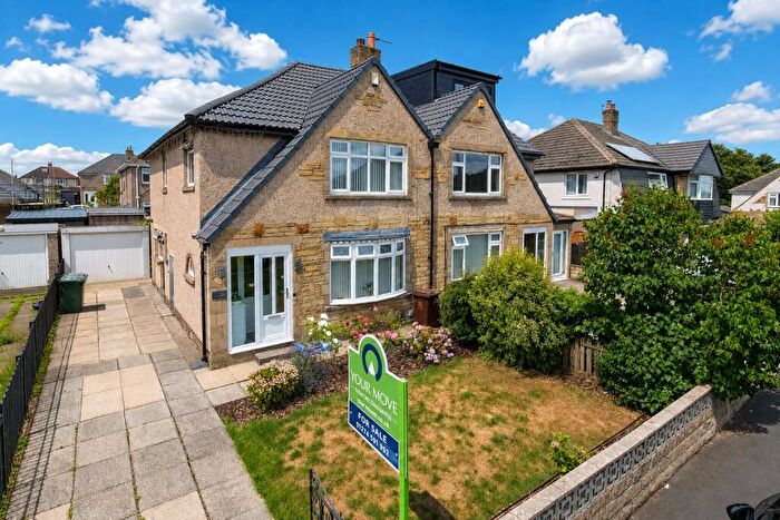 3 Bedroom Semi-Detached House For Sale In Oakdale Drive, Shipley, West Yorkshire, BD18