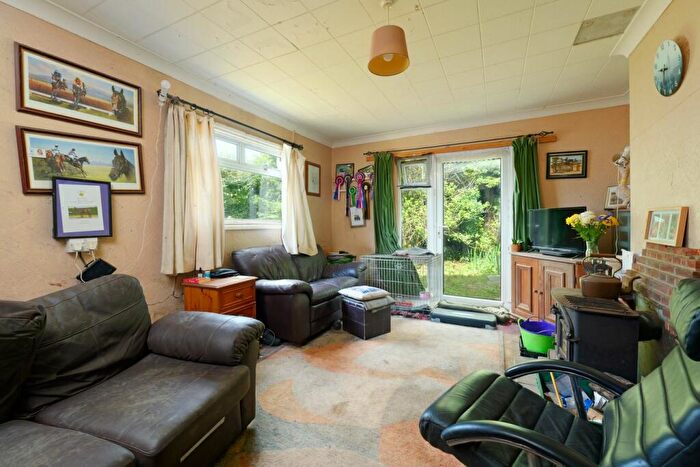 2 Bedroom Detached Bungalow For Sale In Gate Lane, Rhodes Minnis, Canterbury, CT4