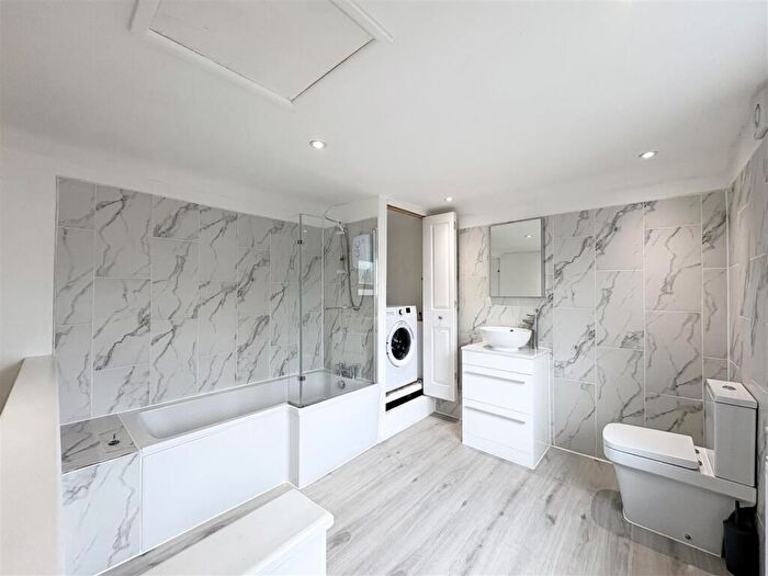 2 Bedroom Apartment To Rent In Park Road, Nottingham, NG7