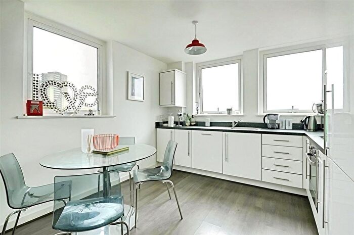 1 Bedroom Flat To Rent In Laval House, Ealing Road, Brentford, TW8