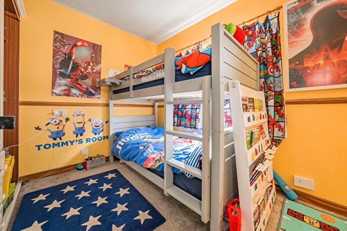 3 Bedroom End Of Terrace House For Sale In Newtown Road, New Denham, Uxbridge, UB9