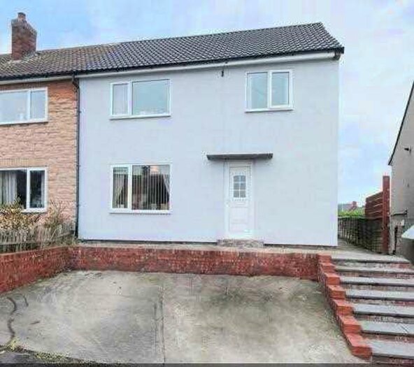 3 Bedroom House To Rent In Dorset Drive, S43