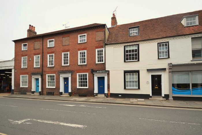 3 Bedroom Terraced House To Rent In St. Pancras, Chichester, PO19