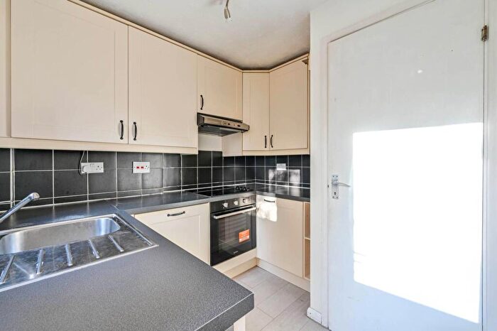 2 Bedroom House To Rent In Hedgerley Court, Goldsworth Park, Woking, GU21