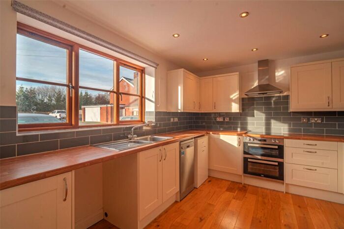 3 Bedroom Terraced House To Rent In Seafield Lane, Portway, Alvechurch, Worcestershire, B48