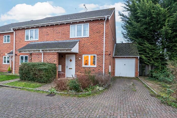 3 Bedroom End Of Terrace House To Rent In Reading, Earley, RG6