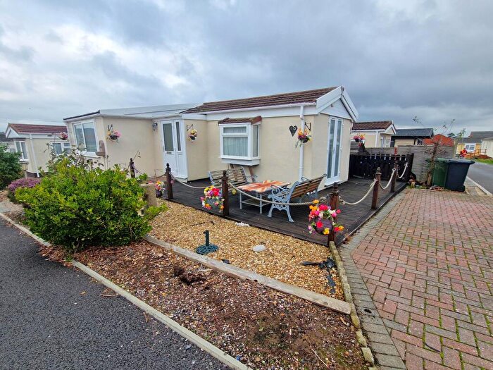 2 Bedroom Park Home For Sale In Rydon Park, Rydon Lane, Exeter, EX2