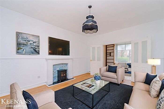 3 Bedroom Property For Sale In Walshaw Road, Bury, BL8