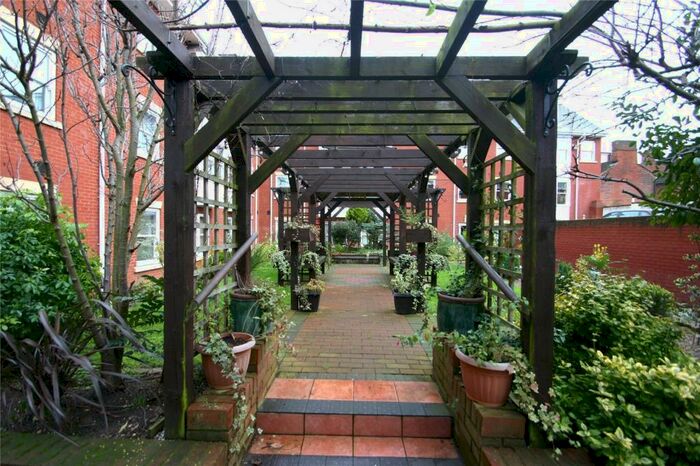 1 Bedroom Apartment To Rent In Tudor Court, Ipswich, Suffolk, IP4