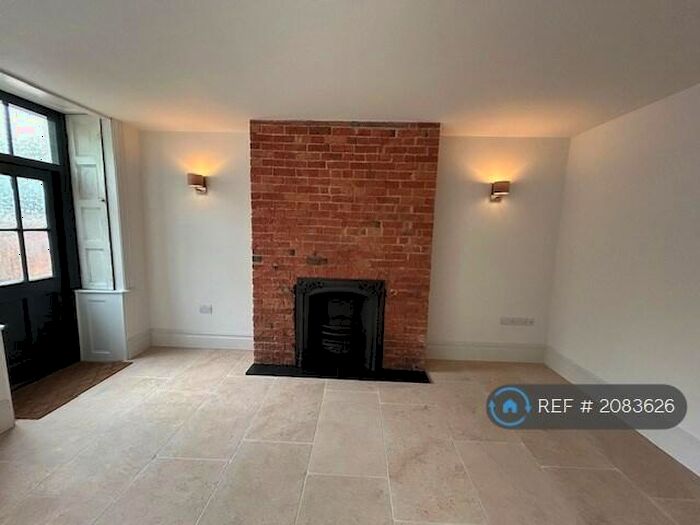 2 Bedroom Flat To Rent In Lansdown Place, Cheltenham, GL50