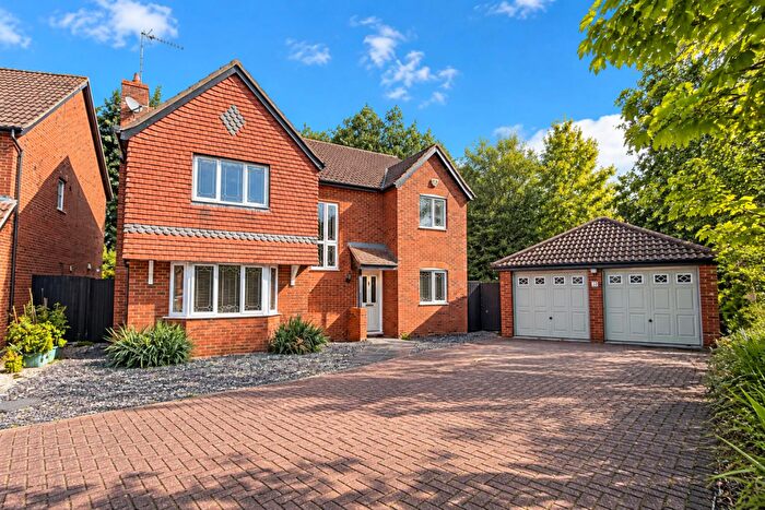 4 Bedroom Detached House For Sale In Old Close, Grange Park, Northampton, NN4