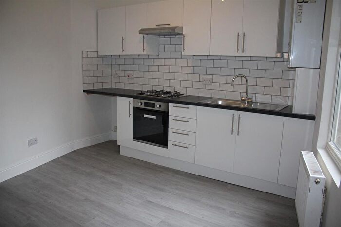 Studio To Rent In Norwood High Street, London, SE27