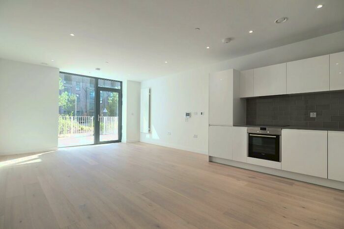1 Bedroom Flat To Rent In Bonnet Street, London, E16