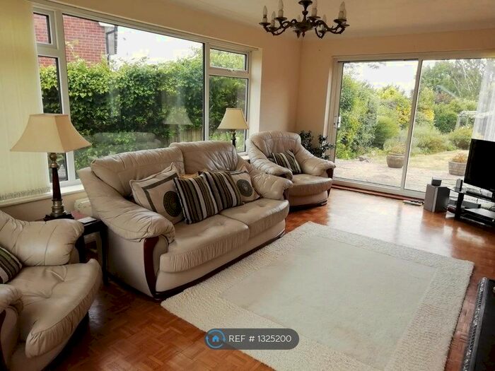 3 Bedroom Detached House To Rent In Copseside, Hartley, Longfield DA3