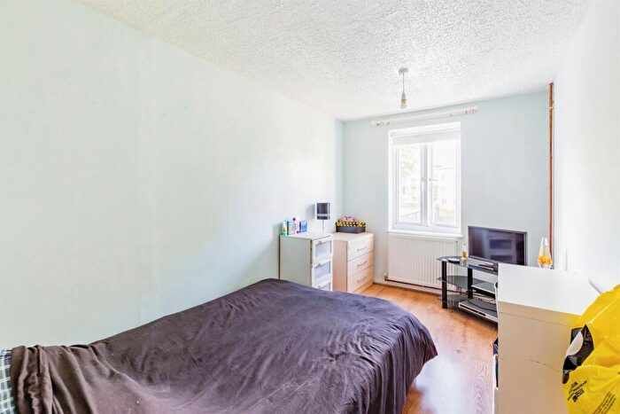 3 Bedroom Terraced House For Sale In Minerva Way, Wellingborough, NN8