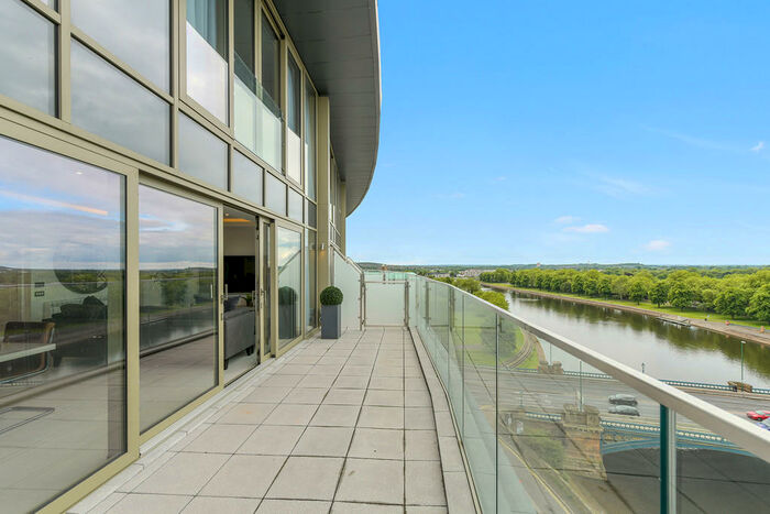 3 Bedroom Apartment To Rent In The Waterside Apartments, Pavilion Road, NG2