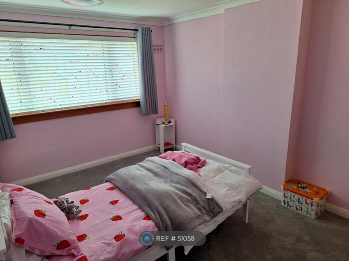 3 Bedroom Semi-Detached House To Rent In Fox Covert Avenue, Edinburgh, EH12