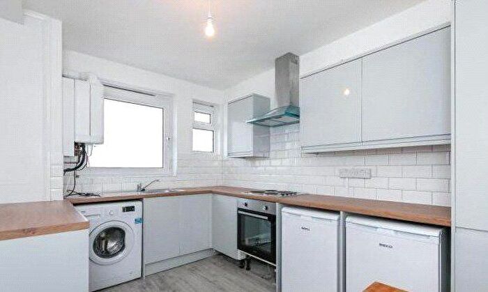 3 Bedroom Flat To Rent In Bayham Street, London, NW1