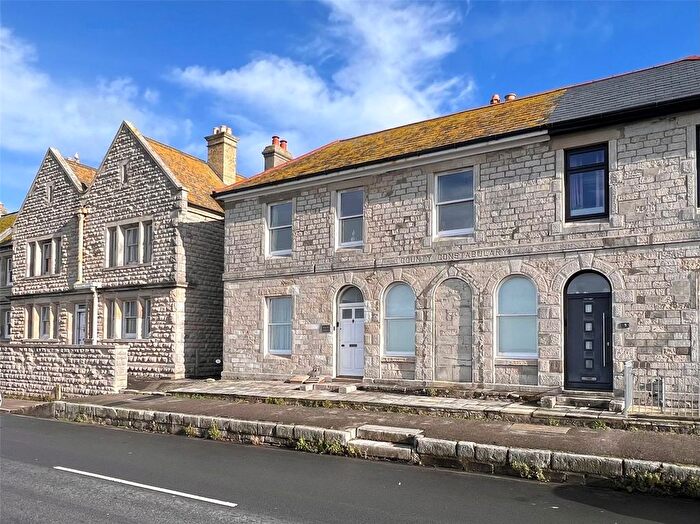 2 Bedroom Flat For Sale In Castle Road, Fortuneswell, Portland, Dorset, DT5