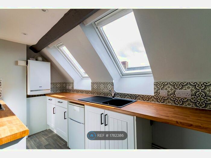 1 Bedroom Flat To Rent In Colehill, Tamworth, B79