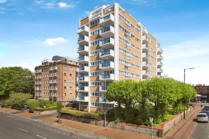 2 Bedroom Flat For Sale In Hartington Place, Eastbourne, BN21