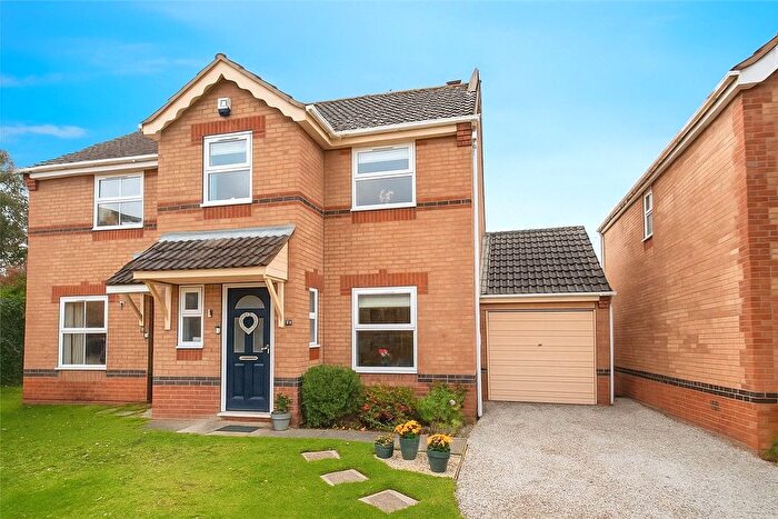 3 Bedroom Semi Detached House For Sale In Curtis Drive, Lincoln, Lincolnshire, LN4