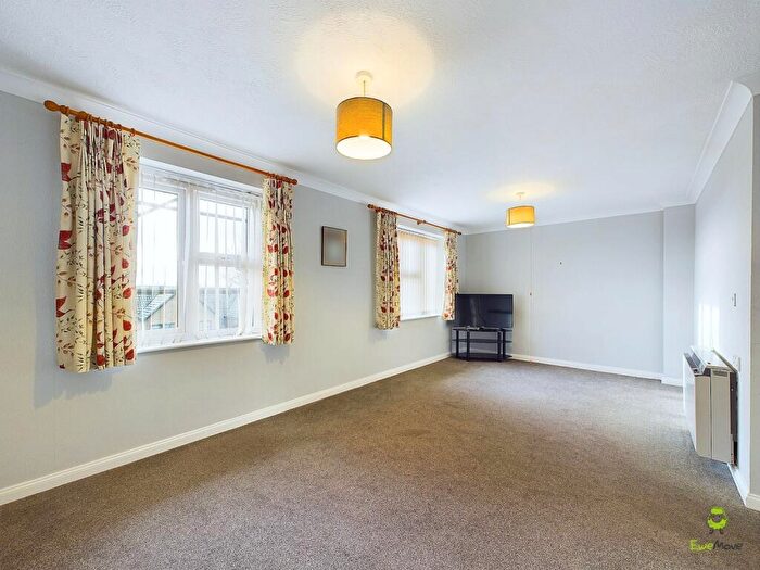 2 Bedroom Flat For Sale In Court Lodge, Erith Road, Belvedere, Kent, DA17