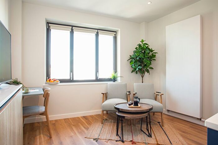 1 Bedroom Flat To Rent In College Road, Croydon, CR0