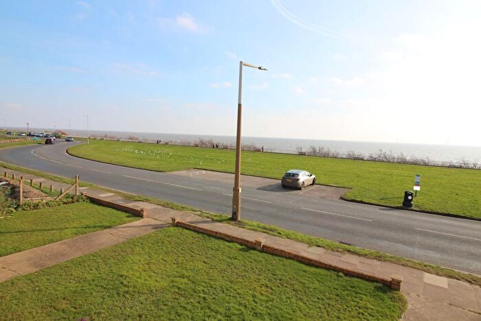 3 Bedroom Apartment To Rent In Gunfleet Court, Marine Parade East, Clacton-on-Sea, CO15