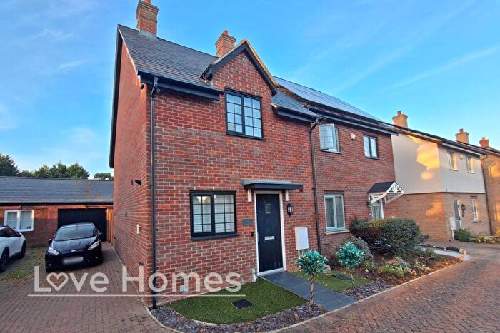 2 Bedroom Semi Detached House For Sale In Forrest Path, Silsoe, MK45