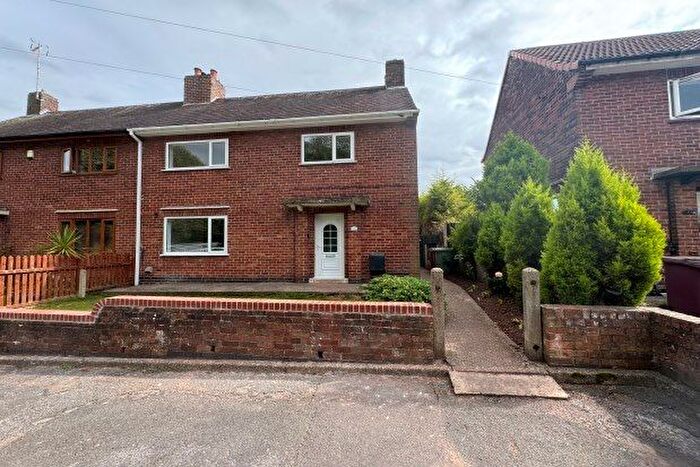 3 Bedroom Semi-Detached House To Rent In Dale Close, Mansfield, NG20
